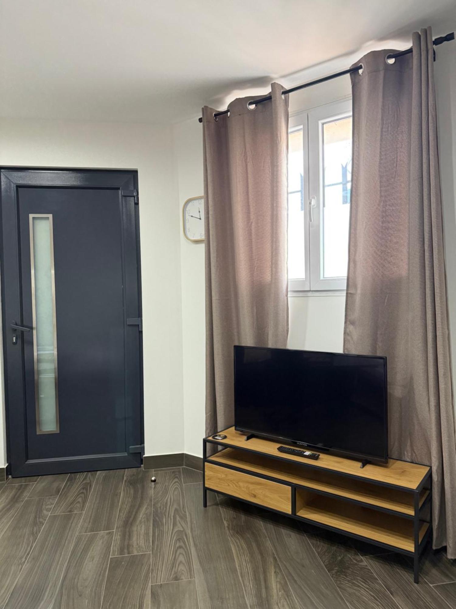 Studio, Maison, Rez De Chaussee, פרפיניין מראה חיצוני תמונה